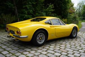 Afbeelding 7/16 van Ferrari Dino 246 GT (1971)