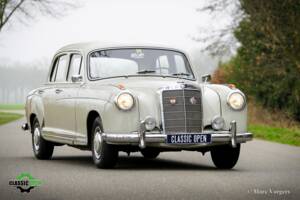 Bild 16/44 von Mercedes-Benz 220 S (1958)
