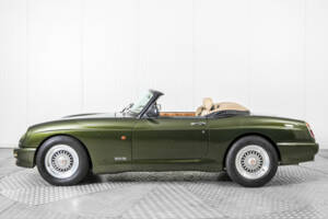 Image 9/50 of MG RV8 (1991)