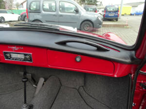 Image 22/63 of Volkswagen Karmann Ghia 1500 (1971)
