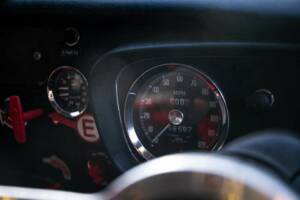 Image 15/50 of MG MGB (1962)