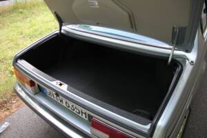 Image 22/36 of BMW 635 CSi (1984)