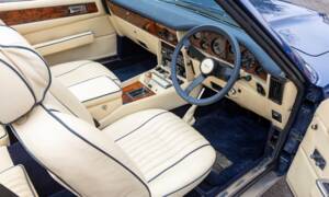 Bild 4/29 von Aston Martin V8 Volante (1980)