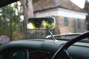 Image 43/50 of Jaguar XK 150 DHC (1954)