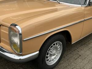 Imagen 66/81 de Mercedes-Benz 240 D 3,0 (1976)