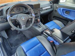 Bild 2/8 von BMW 328i (1999)