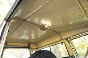 Bild 18/50 von Land Rover 88 (1980)