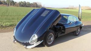 Image 36/50 of Jaguar E-Type (1967)