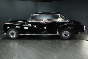 Image 3/30 of Mercedes-Benz 300 d (1958)
