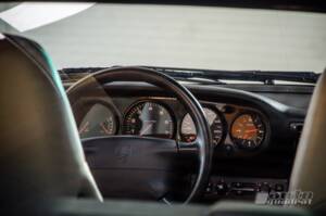 Image 13/23 of Porsche 911 Carrera (1995)