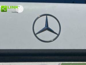 Bild 16/48 von Mercedes-Benz 200 E (1991)