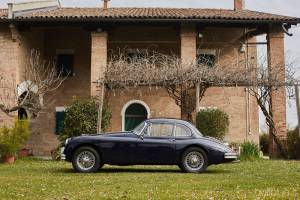Image 2/50 de Jaguar XK 150 FHC (1958)