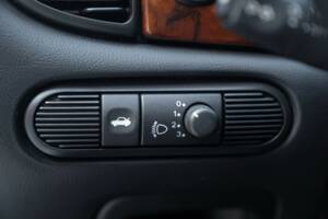 Bild 37/50 von Jaguar XJ 8 Executive (1997)