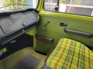 Image 45/100 of Volkswagen T2b Westfalia (1979)