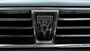 Image 13/15 of Jaguar XJS 5.3 V12 (1990)