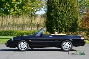 Image 2/50 of Alfa Romeo 2.0 Spider (1990)