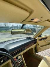 Bild 43/65 von Mercedes-Benz 380 SEC (1983)