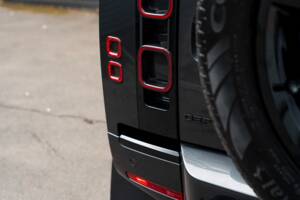 Image 13/61 de Land Rover Defender 110 D200 AWD (2023)