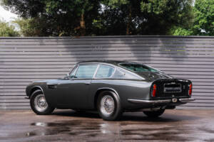 Imagen 2/49 de Aston Martin DB 6 Mk II (1970)