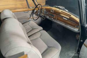 Bild 11/19 von Mercedes-Benz 300 d (1962)