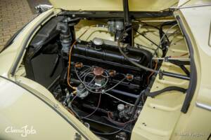 Image 25/47 of Peugeot 402 Eclipse (1935)