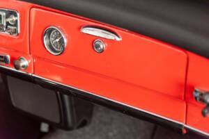 Image 28/35 of Mercedes-Benz 190 SL (1962)