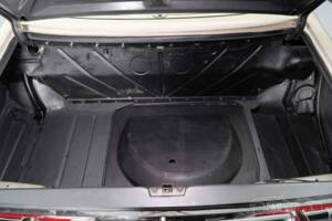 Image 19/19 of Mercedes-Benz 350 SL (1972)