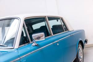 Image 32/40 de Rolls-Royce Silver Shadow II (1977)