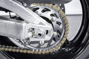 Image 23/44 of Yamaha YZF 1000 R1 (1998)