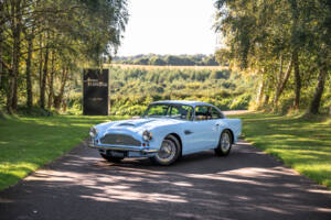 Image 3/56 de Aston Martin DB 4 (1958)