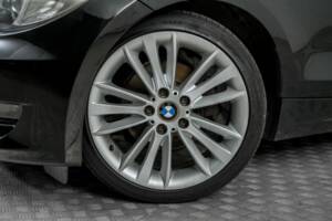 Image 4/50 de BMW 120i (2008)