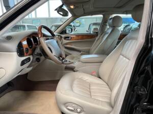 Image 27/50 of Jaguar XJ 8 Sovereign (2000)