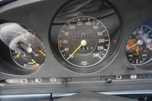 Afbeelding 17/23 van Mercedes-Benz 280 SL (1983)
