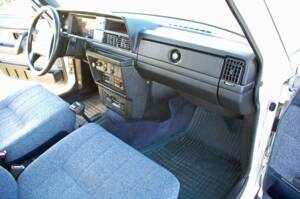Afbeelding 23/45 van Volvo 245 GL (1991)