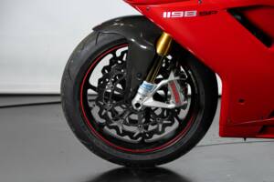 Immagine 26/50 di Ducati DUMMY (2011)