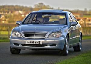 Image 3/50 de Mercedes-Benz S 500 L (2001)