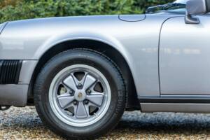 Immagine 35/50 di Porsche 911 Carrera 3.2 "25 years 911" (1988)