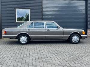 Image 18/26 of Mercedes-Benz 420 SEL (1986)