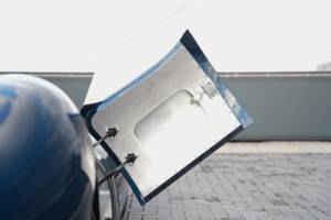 Image 14/50 of Lister Knobbly (1958)