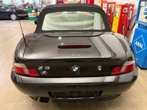 Image 14/19 of BMW Z3 1.9i (2001)