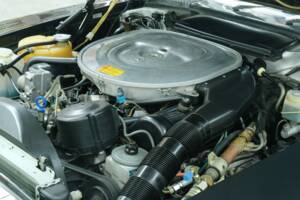 Image 38/50 de Mercedes-Benz 560 SL (1988)