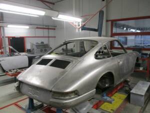 Immagine 7/50 di Porsche 911 2.0 (1965)