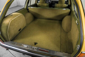 Image 45/50 of Mercedes-Benz 240 TD (1982)