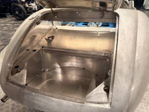 Immagine 19/39 di Jaguar XK 140 DHC (1955)