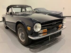 Immagine 2/14 di Triumph TR 6 PI (1972)