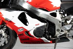 Image 25/44 of Honda CBR 900RR Fireblade (1999)