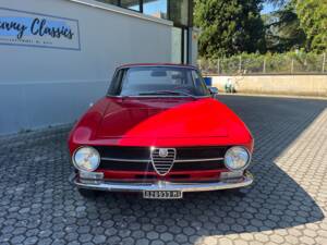 Imagen 9/18 de Alfa Romeo Giulia GT 1300 Junior (1973)