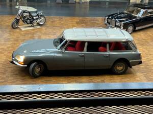 Image 10/30 of Citroën DS 20 Familiale (1970)