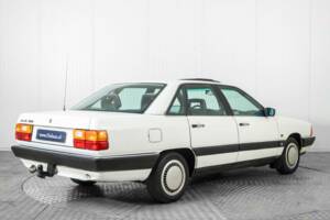 Image 2/50 of Audi 100 - 1.8 (1987)