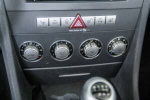 Immagine 29/50 di Mercedes-Benz SLK 200 Kompressor (2004)